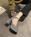 peopleterritory Retro Plaid Faux Leather Comfortable Splicing Chunky High Heels LY1783