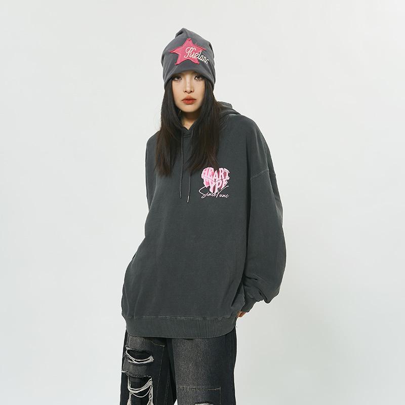 Territory Colorblock Heart Shaped Letter Print Hoodie